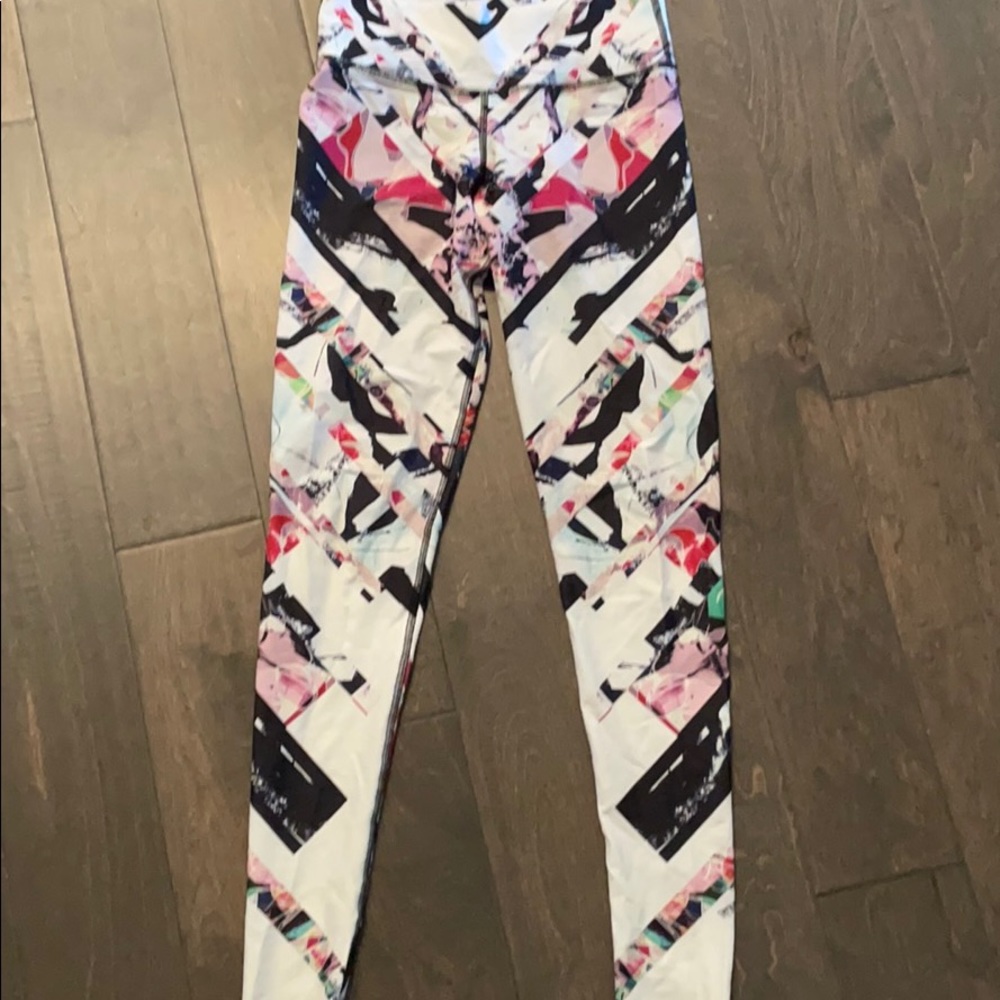 Jiva yoga pants. Size Medium